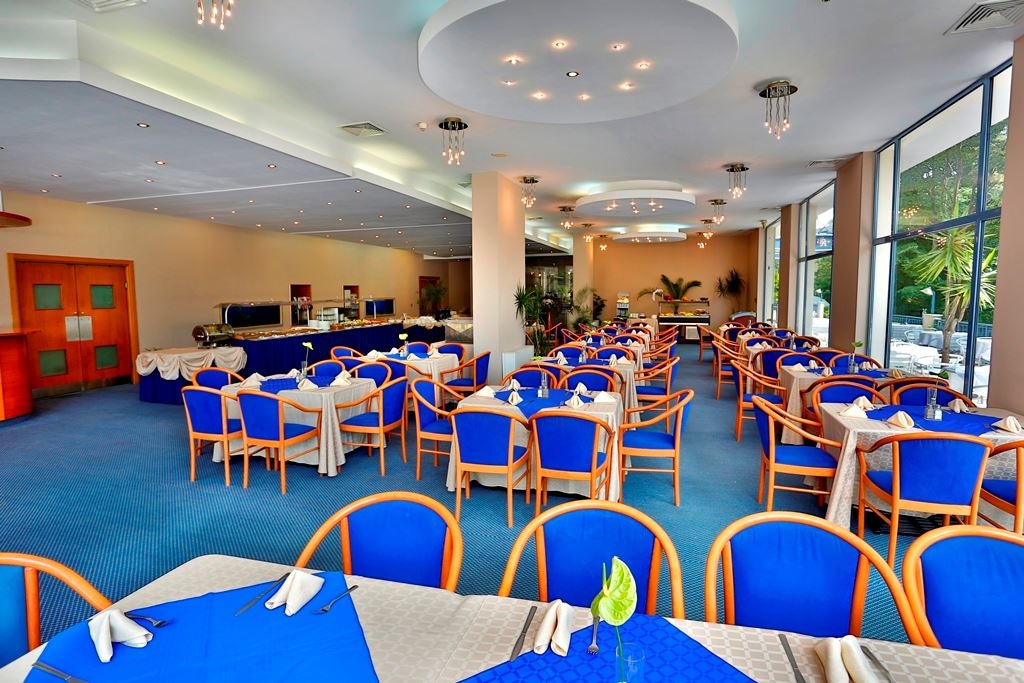 restaurants-main-restaurant