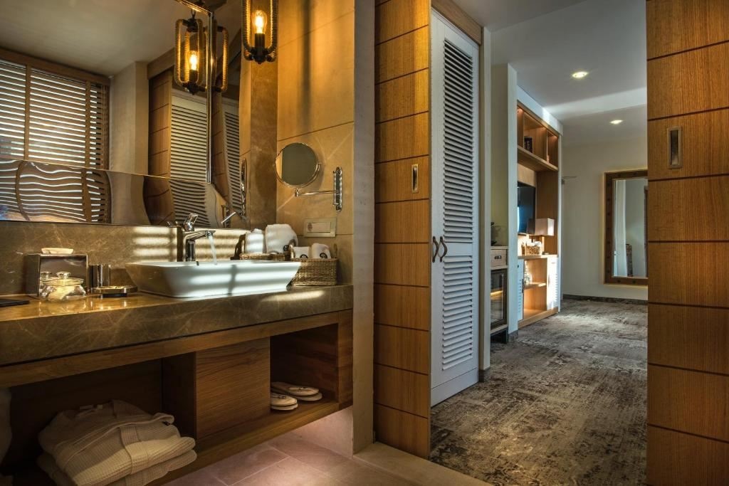 rooms-standard-room-garden-view-balcony-or-terrace