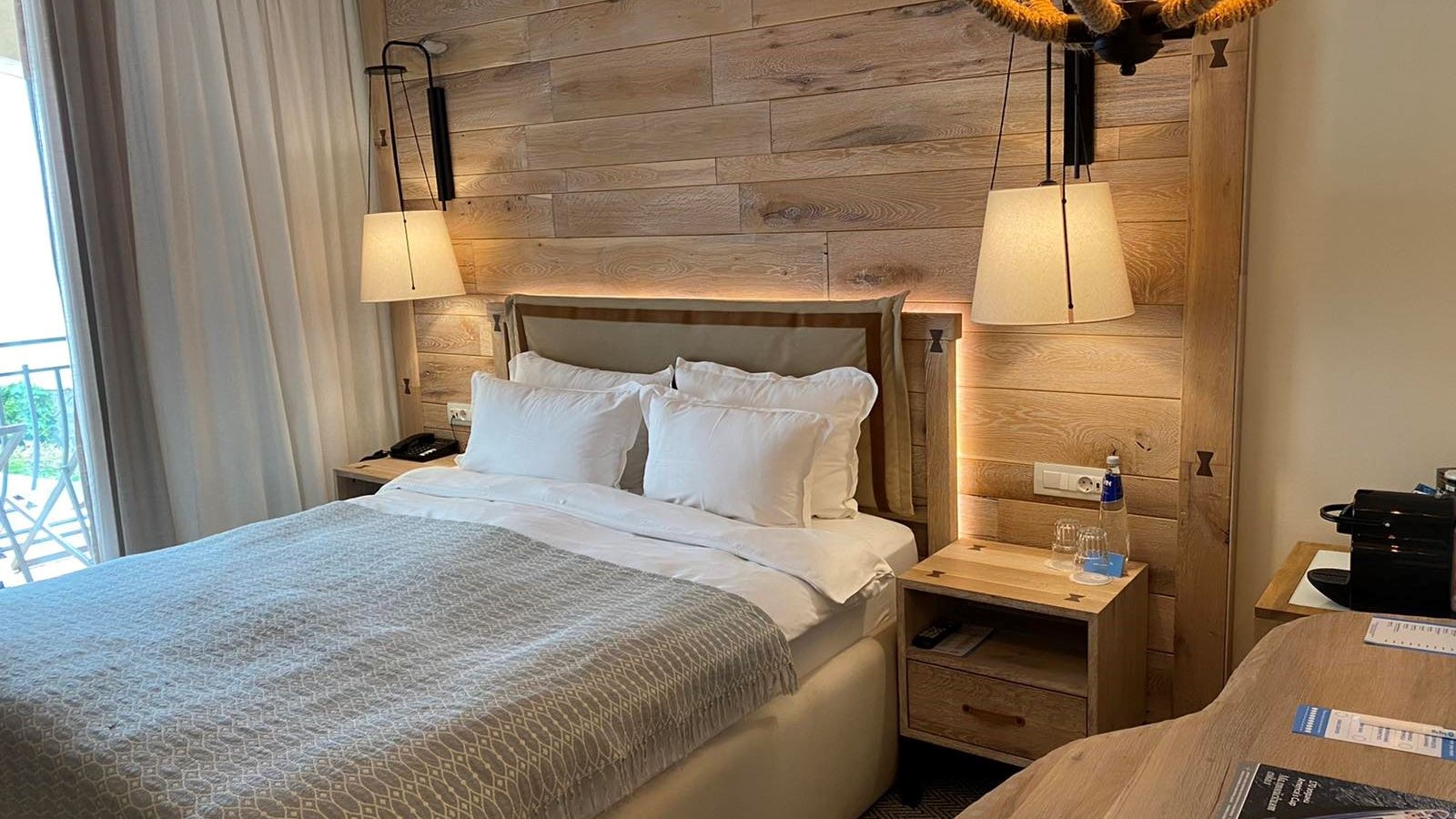 rooms-standard-room-balcony-or-terrace-promotion