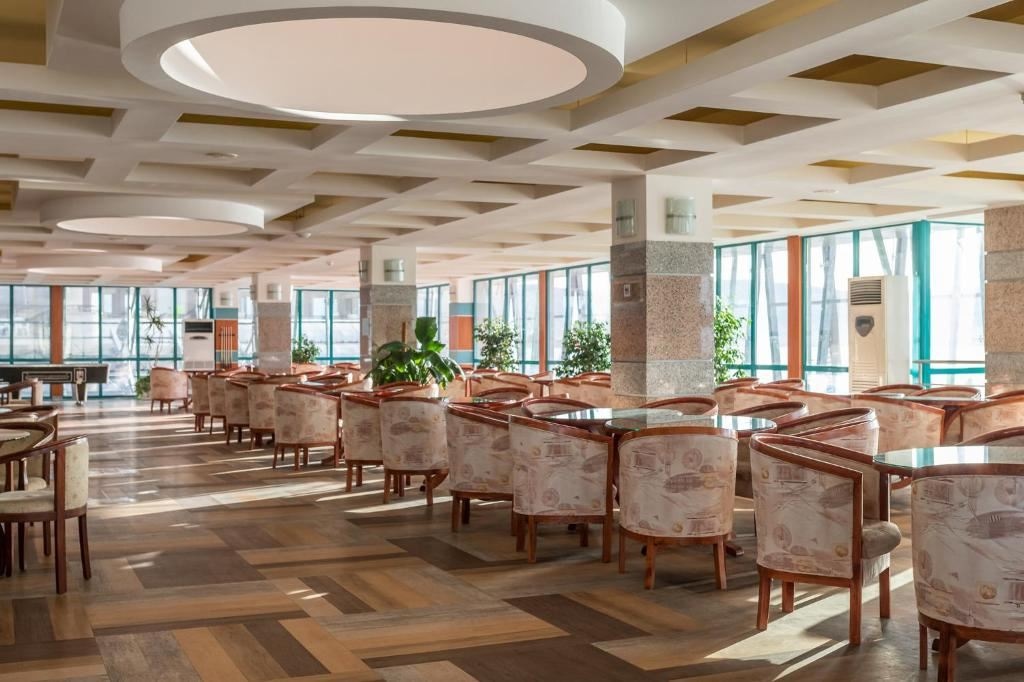 restaurants-restaurants