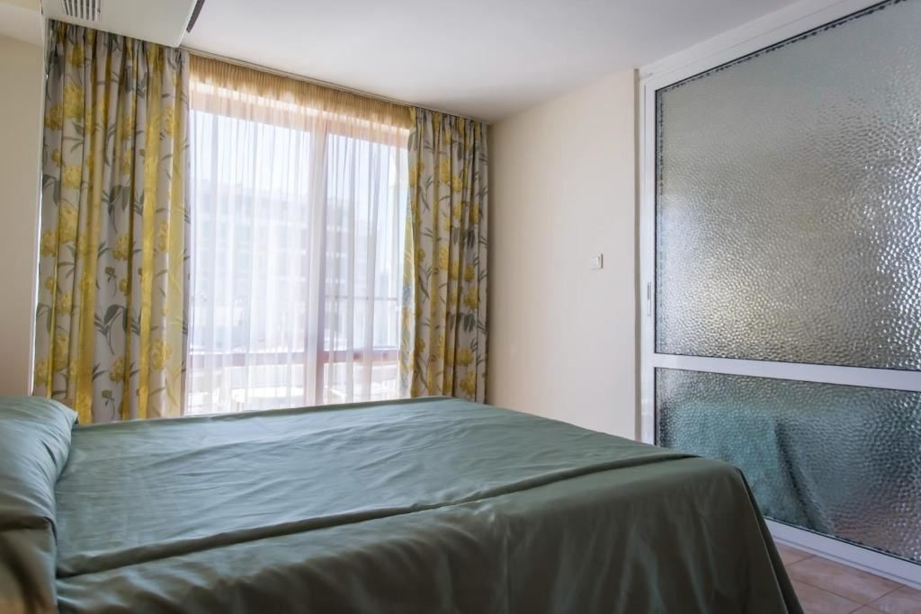 rooms-2-connecting-rooms-standard-family-room