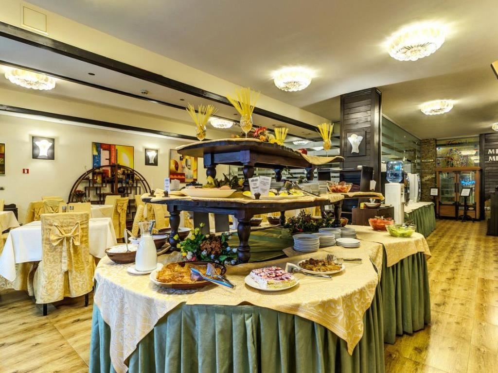 restaurants-restaurant