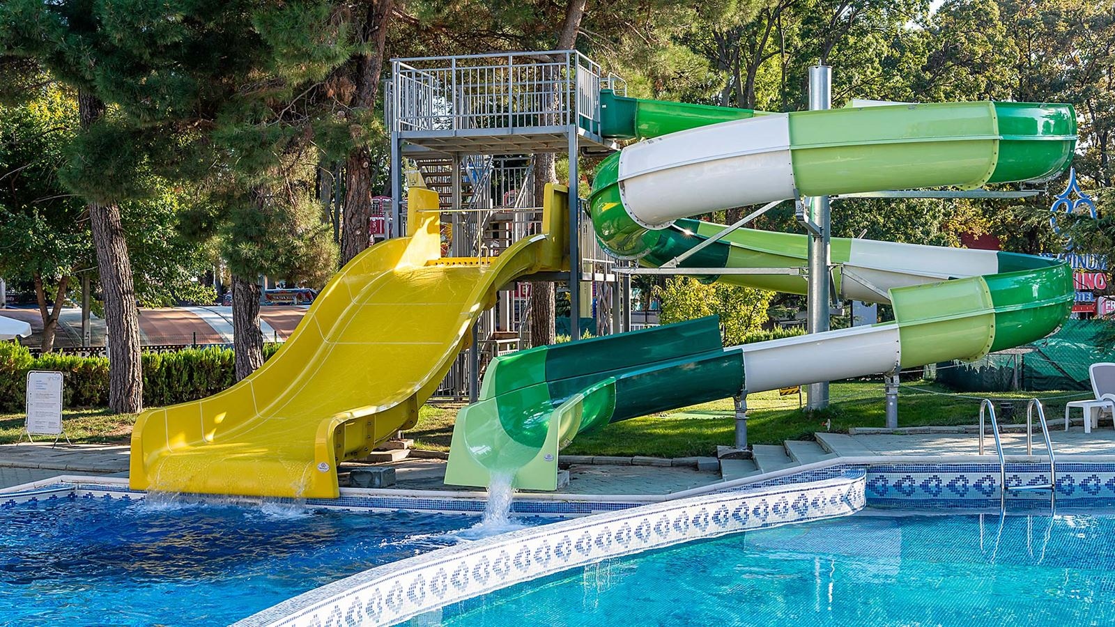 water-park-outdoor-pool