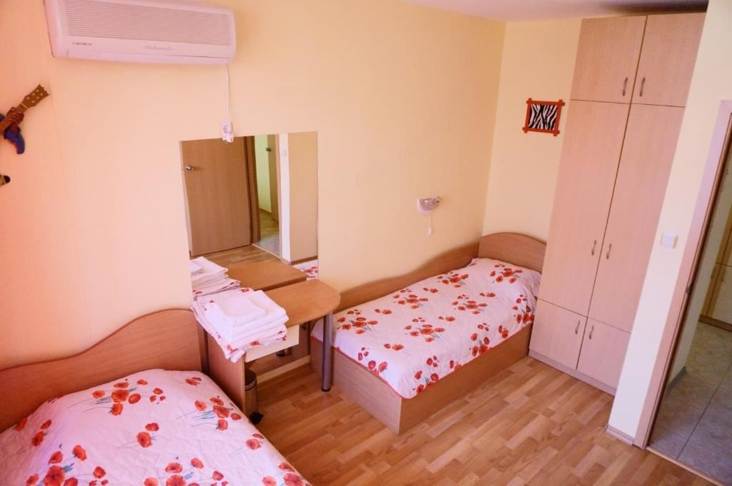 rooms-2-bedroom-standard-apartment-balcony-or-terrace