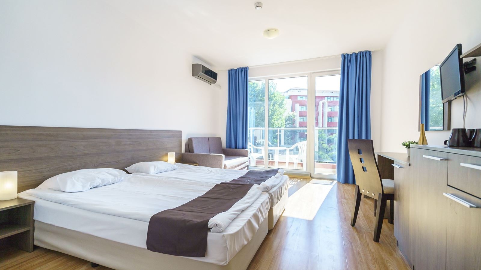 rooms-standard-room-balcony--promotion