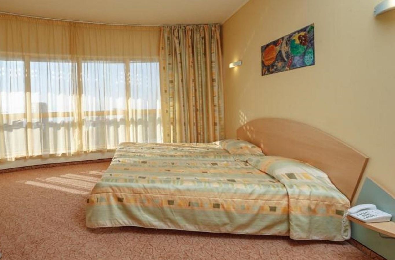 rooms-standard-suite-balcony