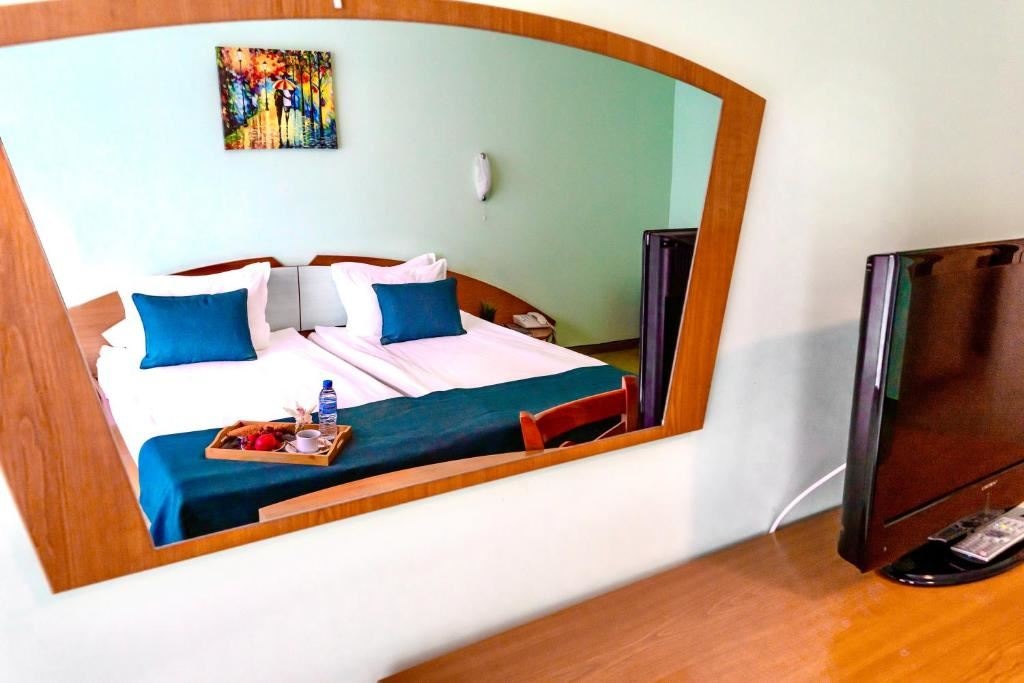 rooms-economy-room