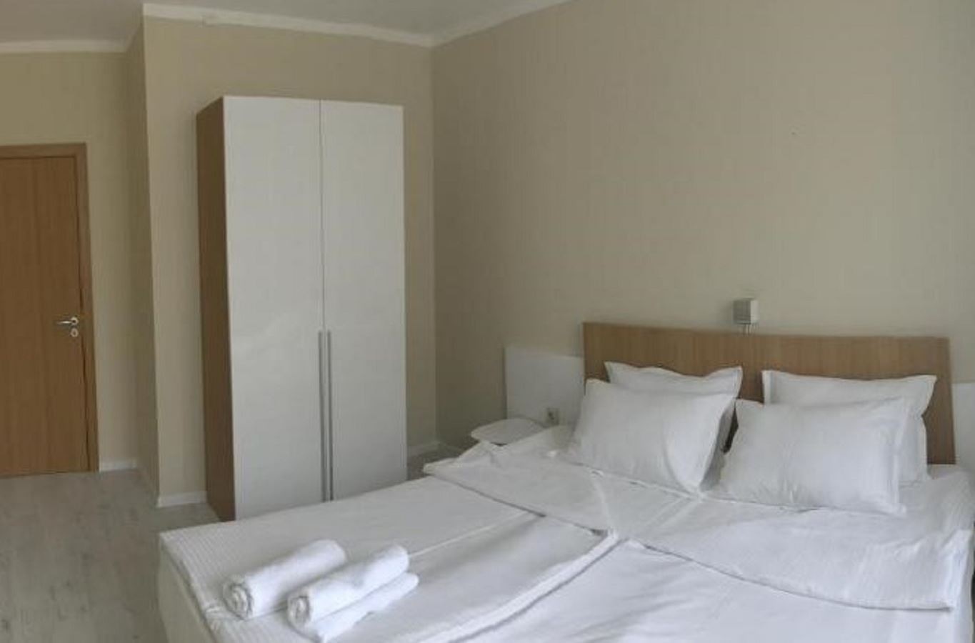 rooms-2-bedroom-standard-apartment-seaview-balcony