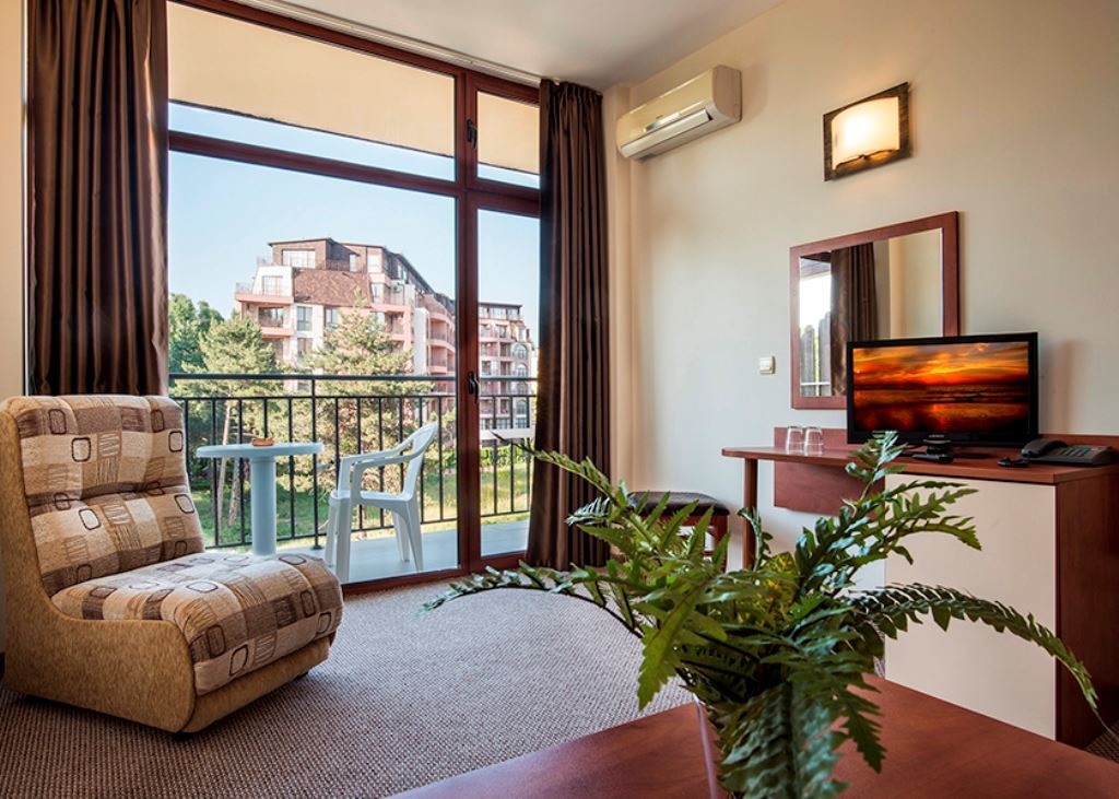 rooms-single-wchild-standard-room-balcony-or-terrace