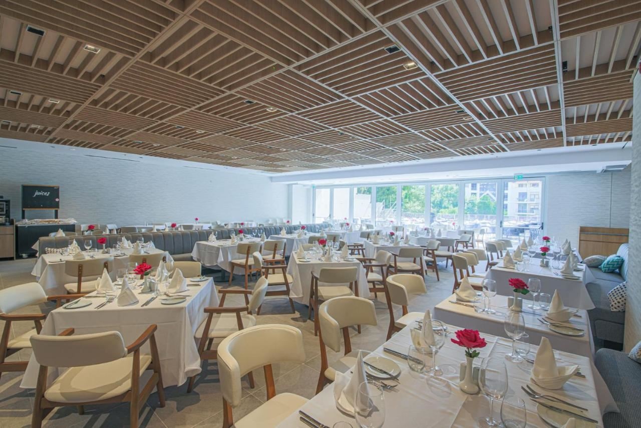 restaurants-seasons-restaurant