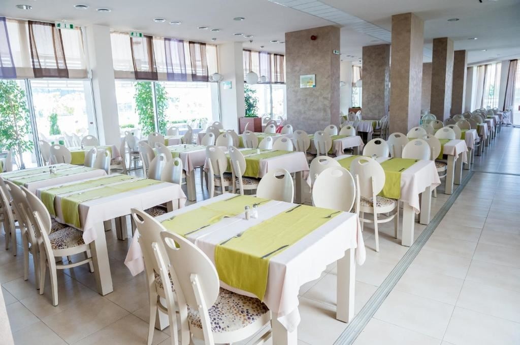 restaurants-restaurants