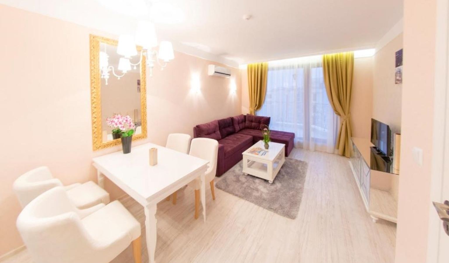 rooms-1-bedroom-standard-apartment-balcony