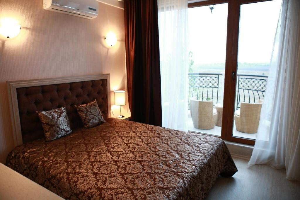 rooms-standard-studio-balcony