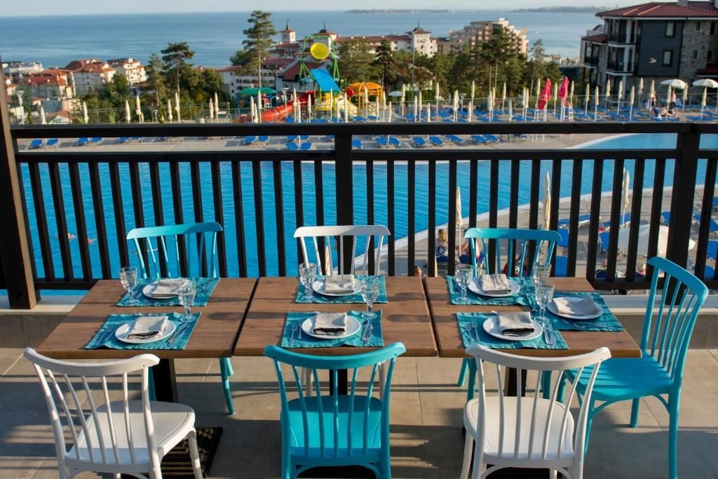 restaurants-restaurants