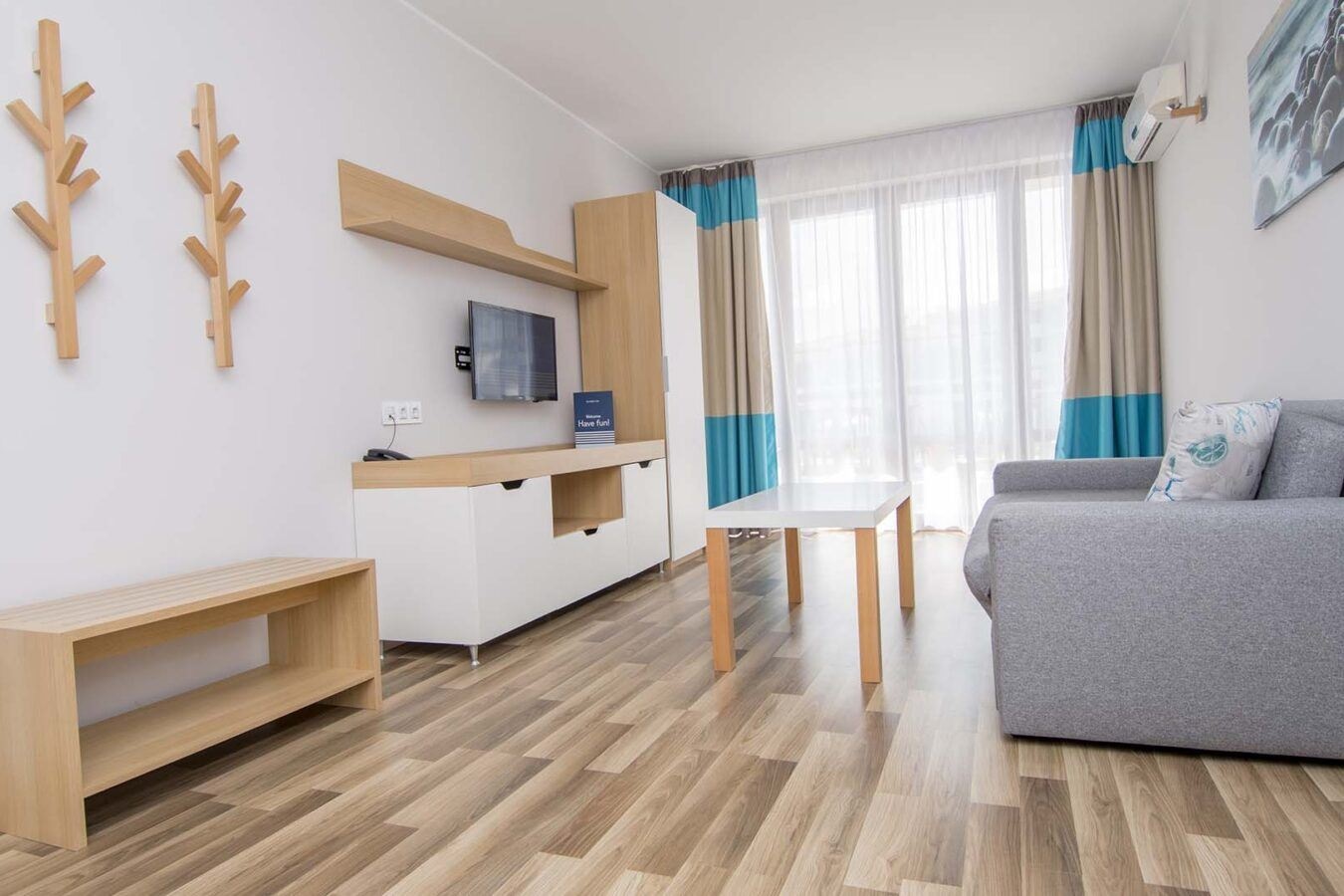 rooms-2-bedroom-standard-apartment-balcony