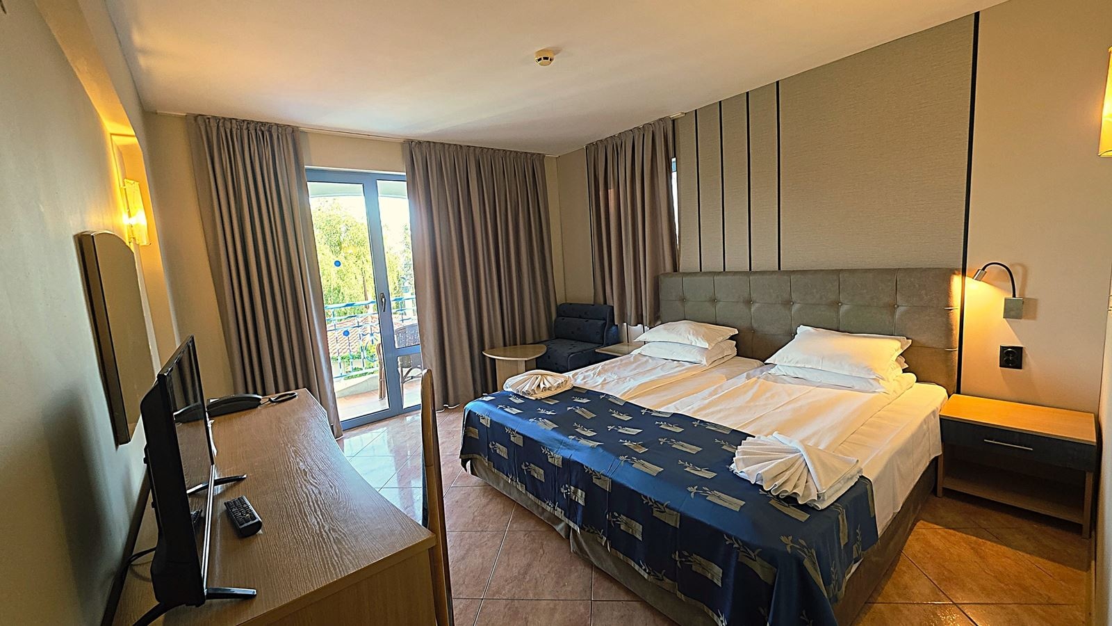 rooms-singleuse-standard-room-balcony-or-terrace