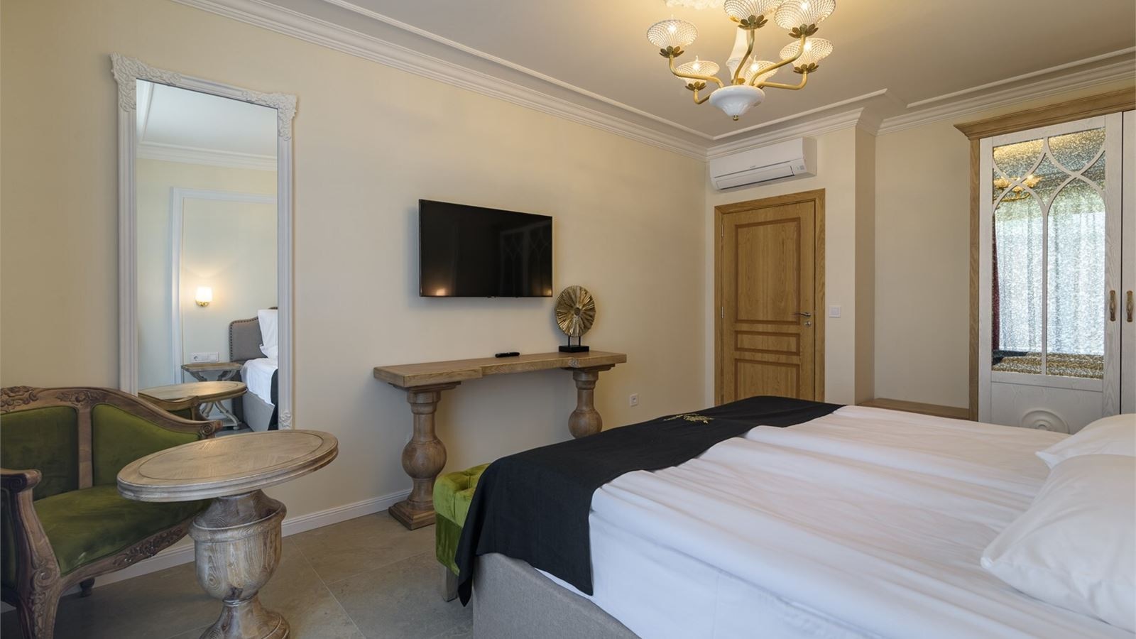 rooms-deluxe-villa-balcony-or-terrace