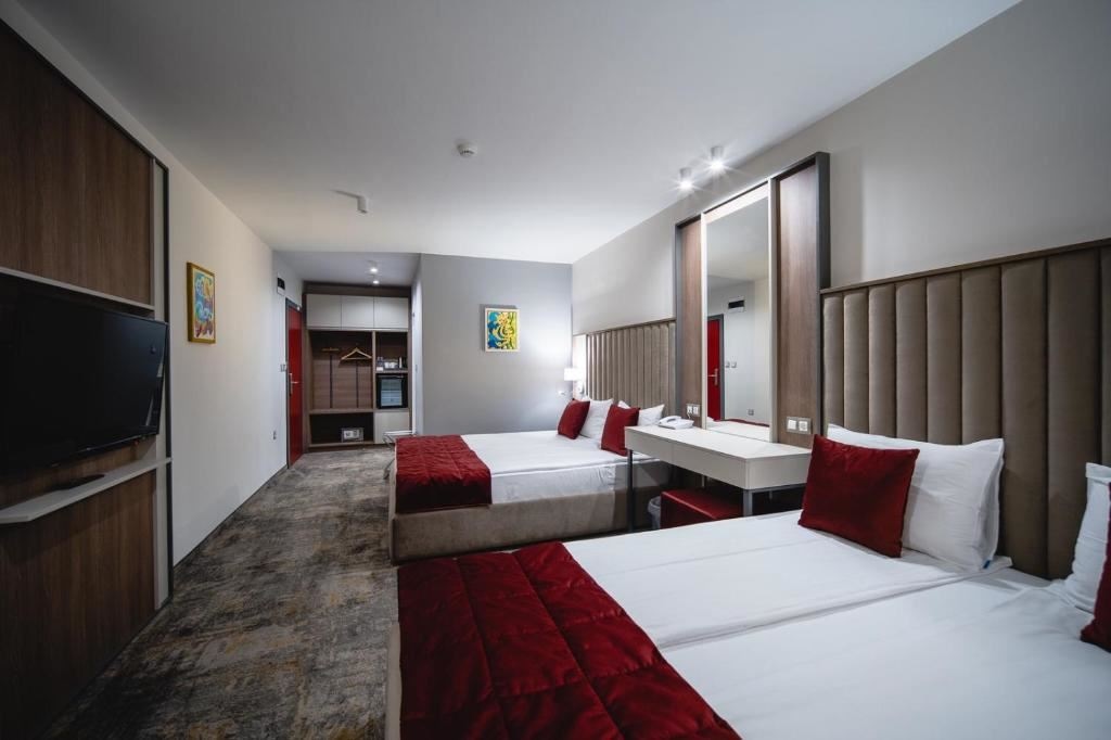 rooms-premium-family-room-balcony