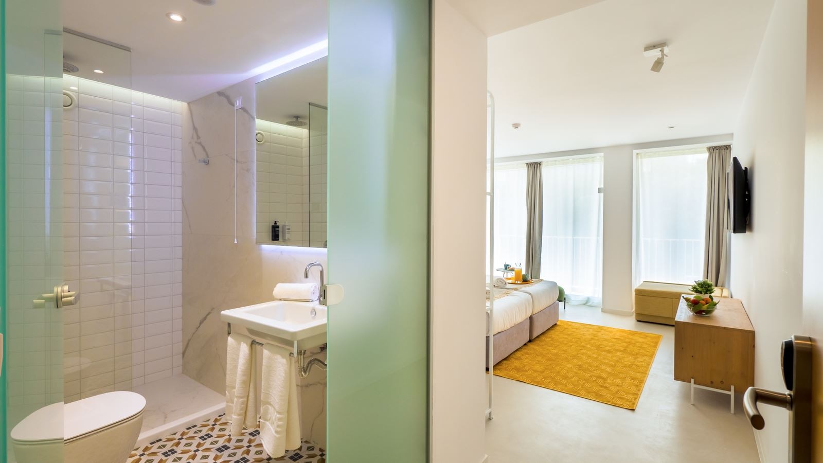 rooms-single-standard-room-balcony-or-terrace