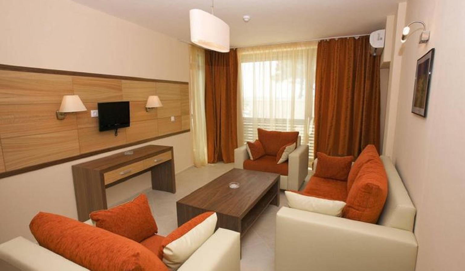 rooms-standard-apartment-balcony