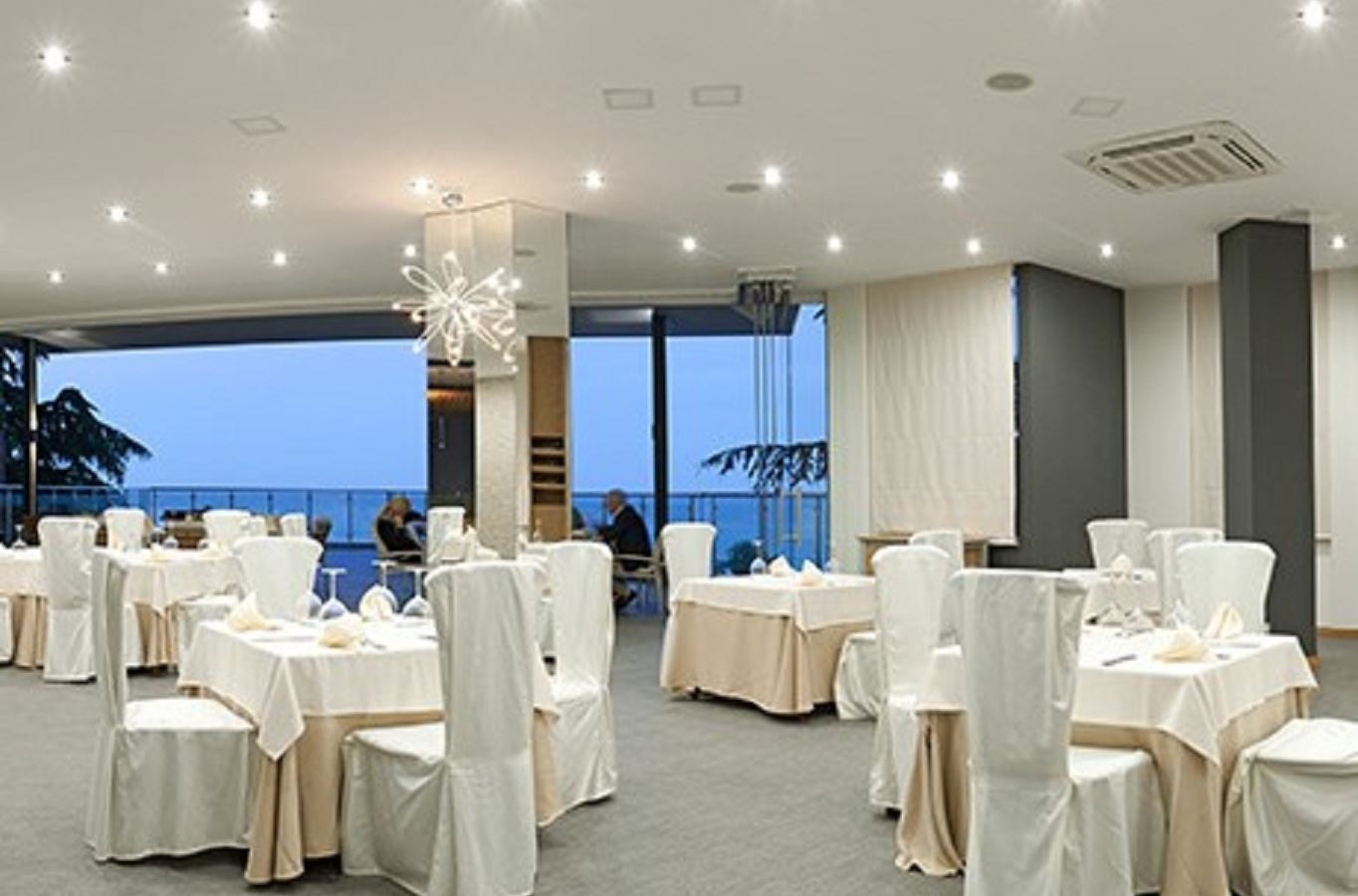 restaurants-a-la-carte-restaurant