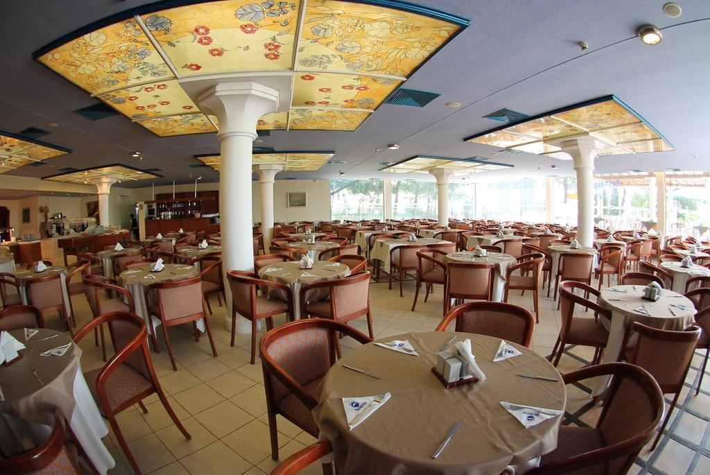 restaurants-restaurants