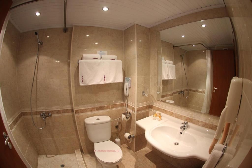 rooms-standard-room-lateralseaview-balcony-or-terrace