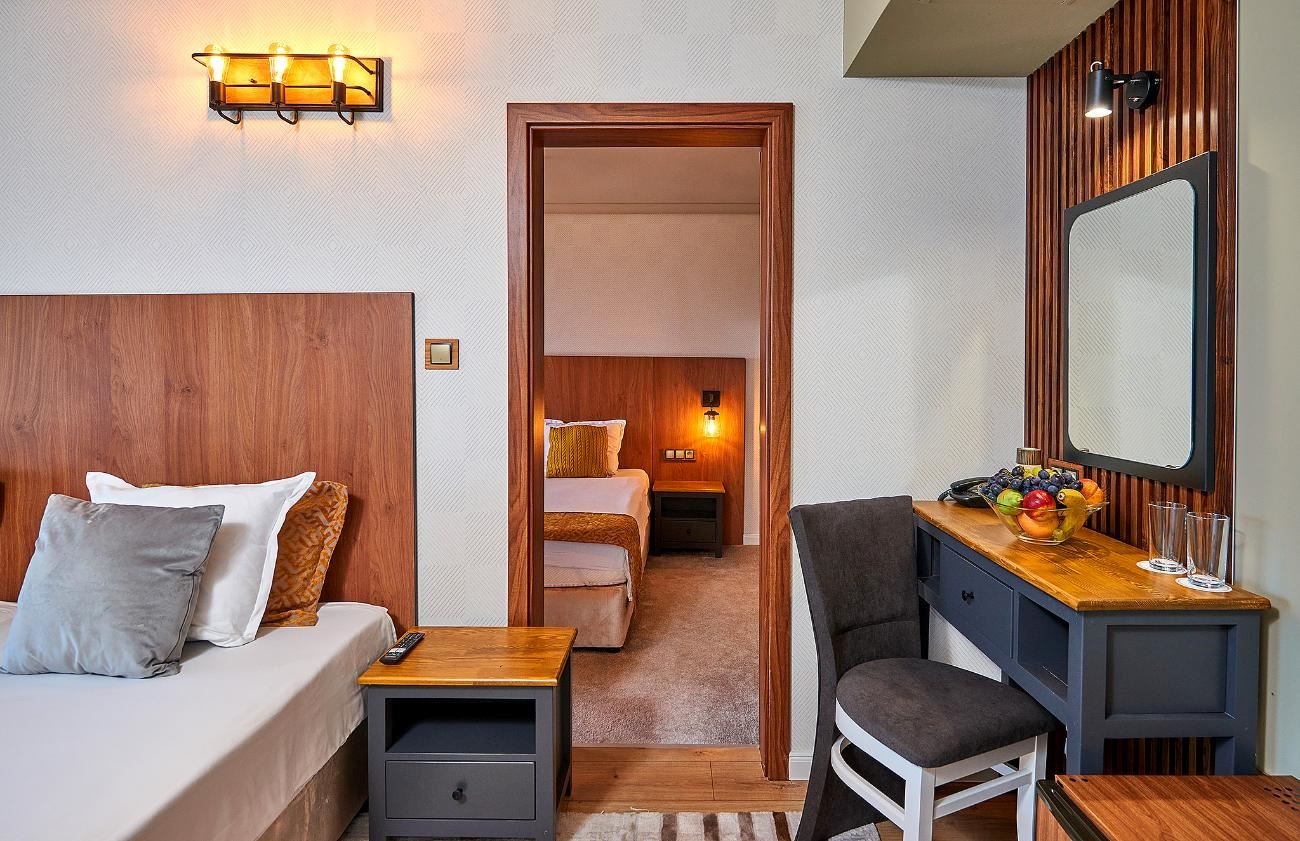 rooms-family-room-balcony-or-terrace