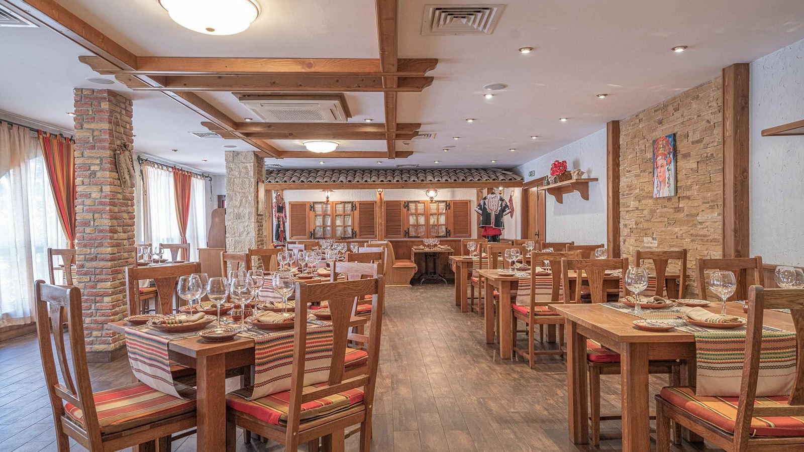 restaurants-bulgarian-alacarte-restaurantold-house