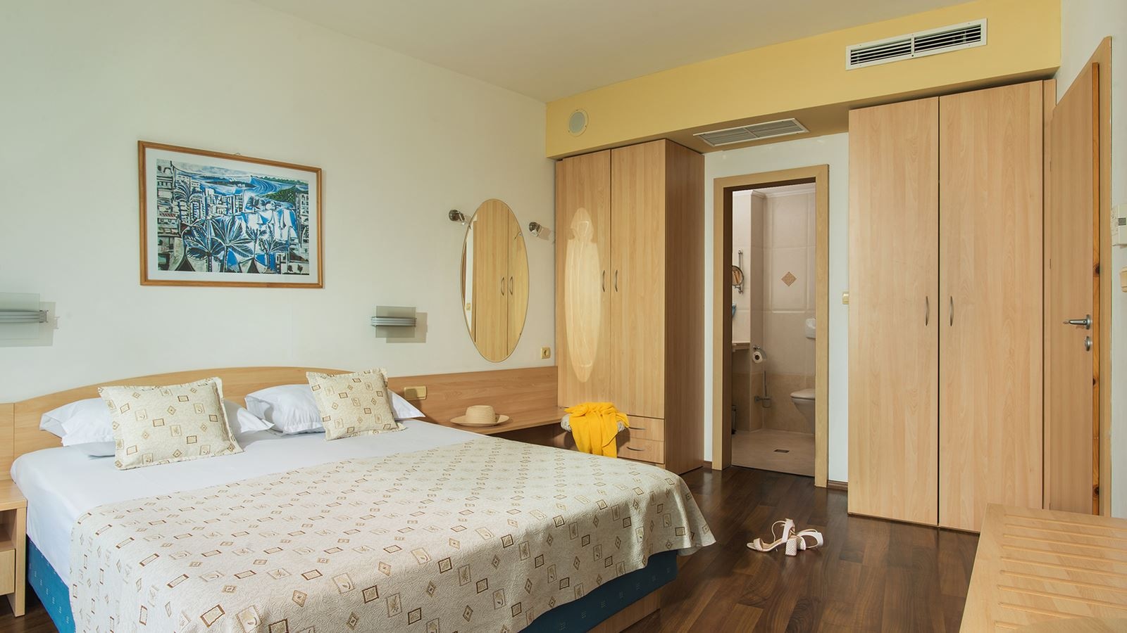 rooms-1-bedroom-standard-suite-balcony-or-terrace