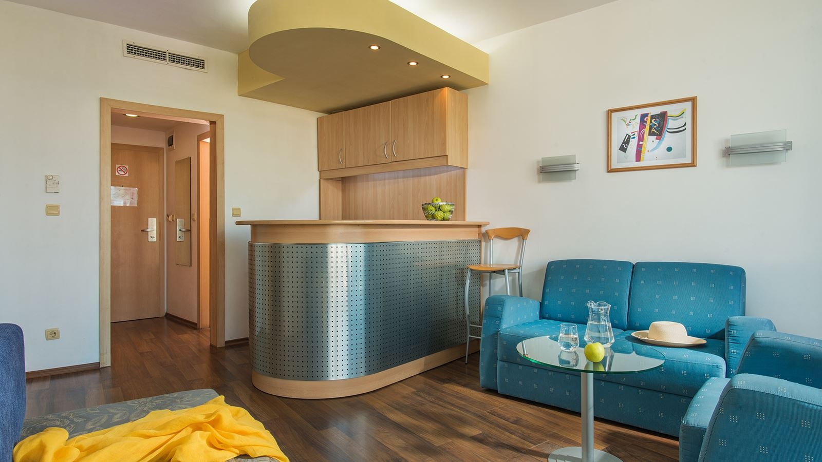 rooms-1-bedroom-standard-suite-balcony-or-terrace