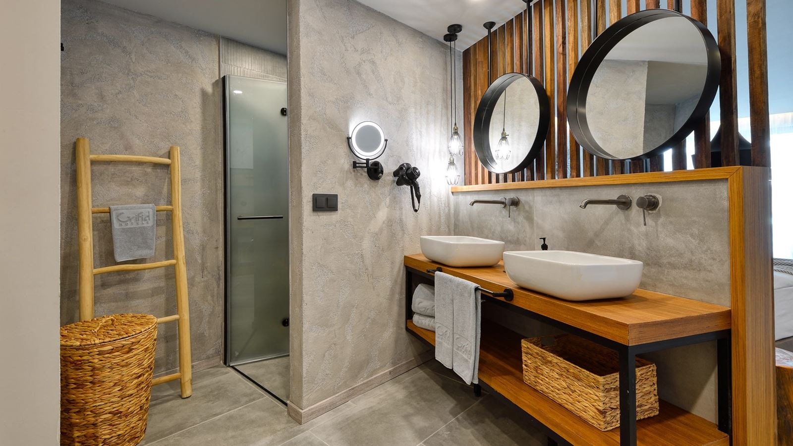 rooms-superior-room-side-sea-view