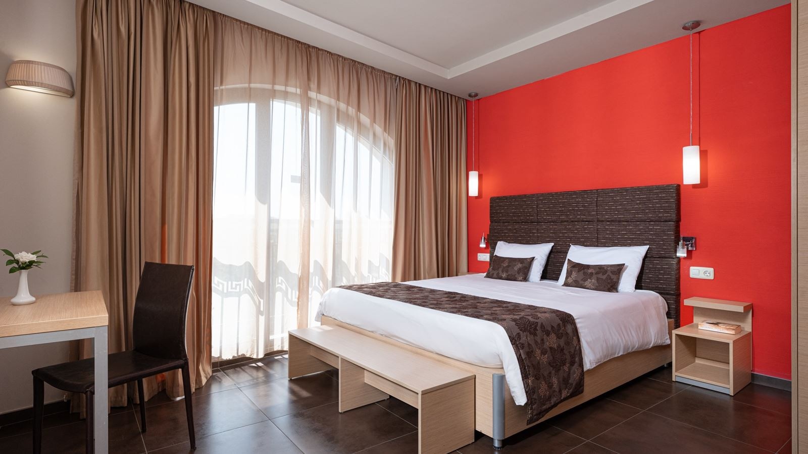 rooms-standard-apartment-balcony