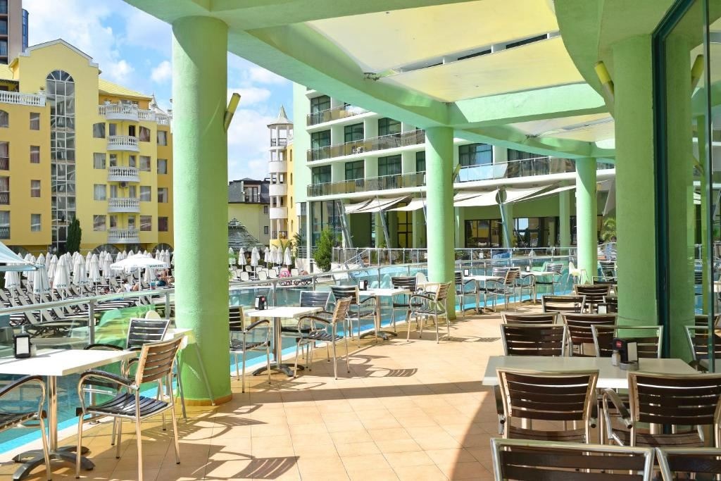 restaurants-restaurants