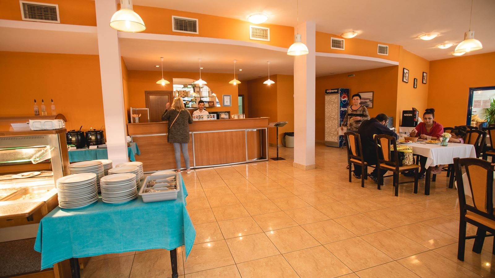 restaurants-restaurants