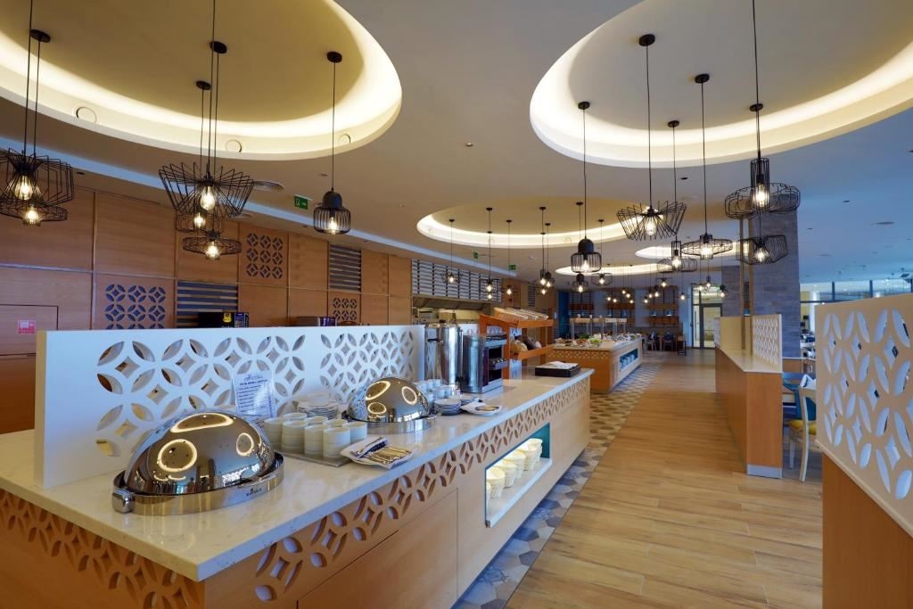 restaurants-restaurants