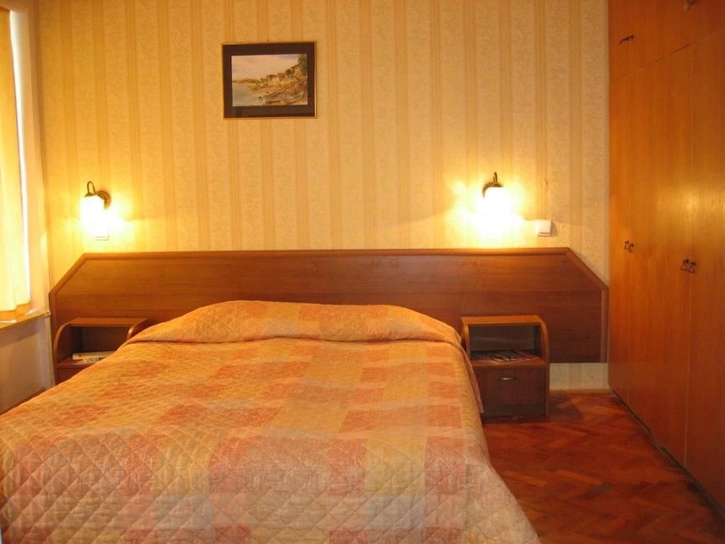 rooms-twin-standard-room-balcony