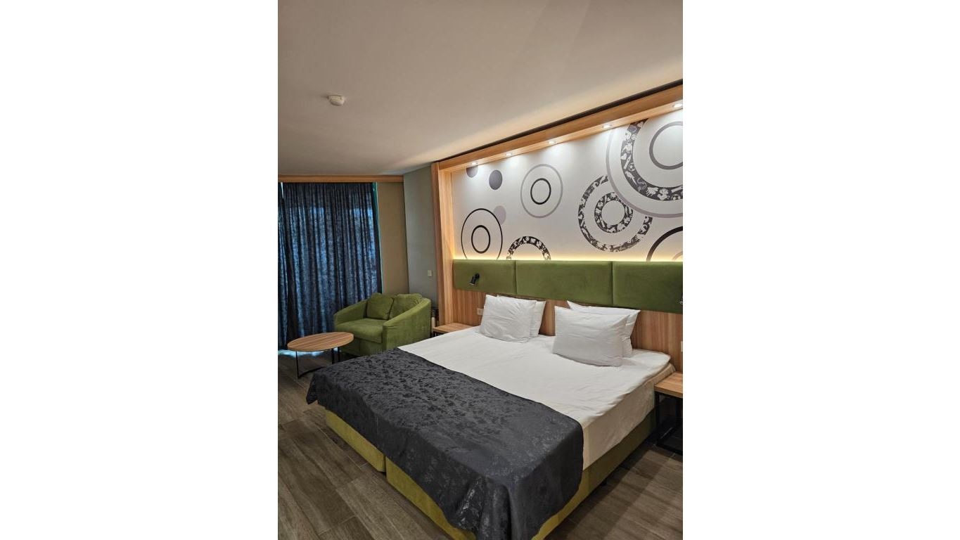 rooms-double-large-deluxe-room
