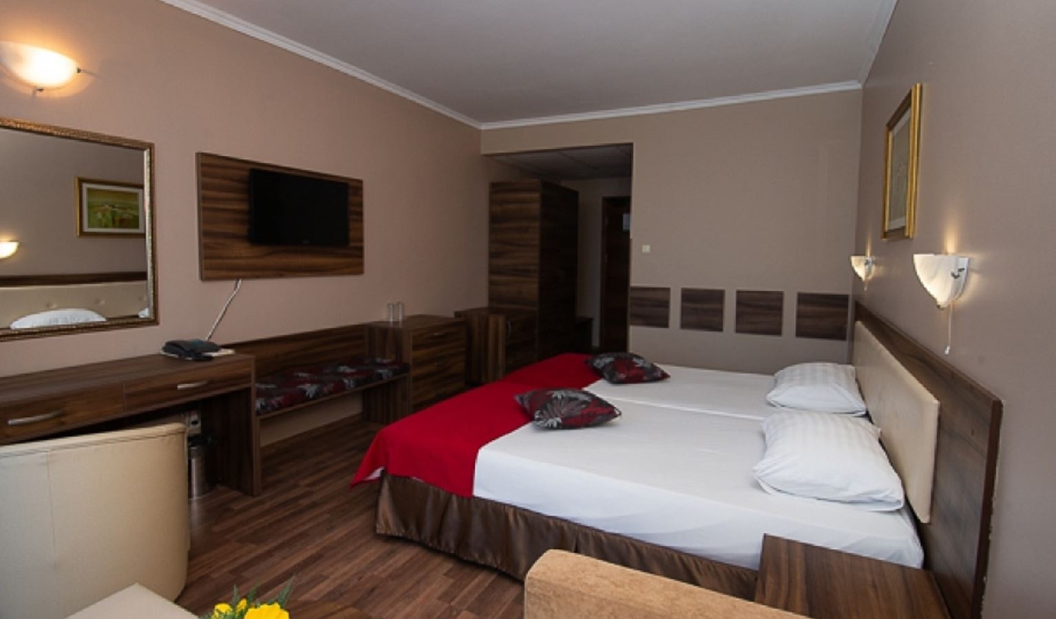 rooms-twin-standard-room-balcony