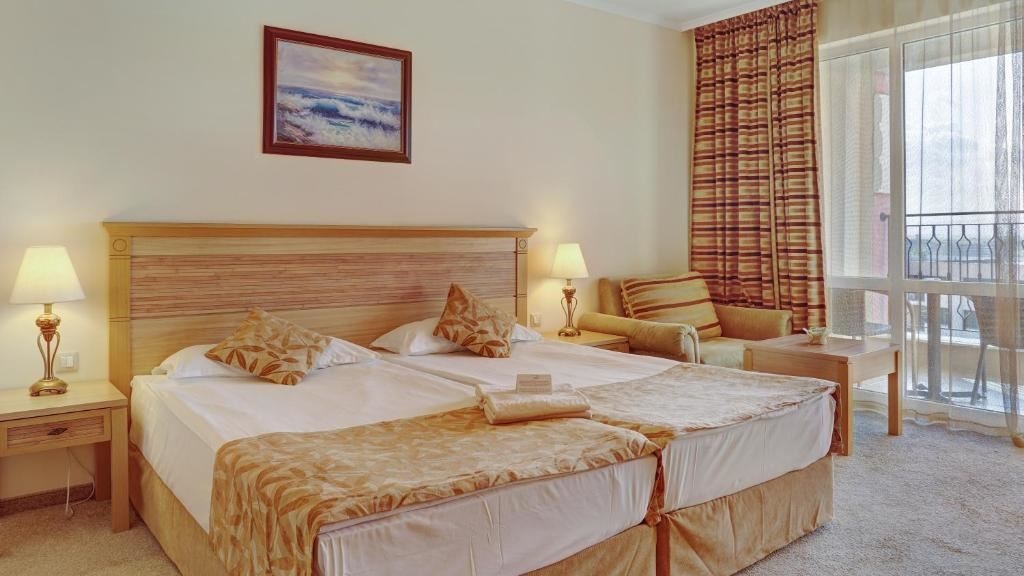 rooms-double-high-room