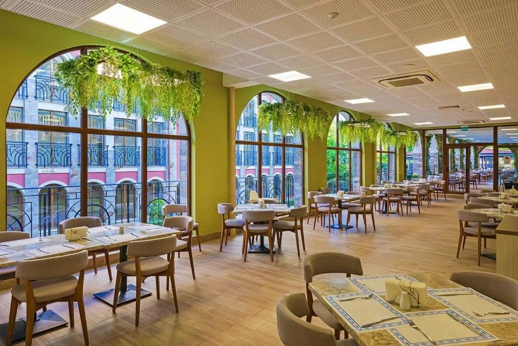 restaurants-restaurants