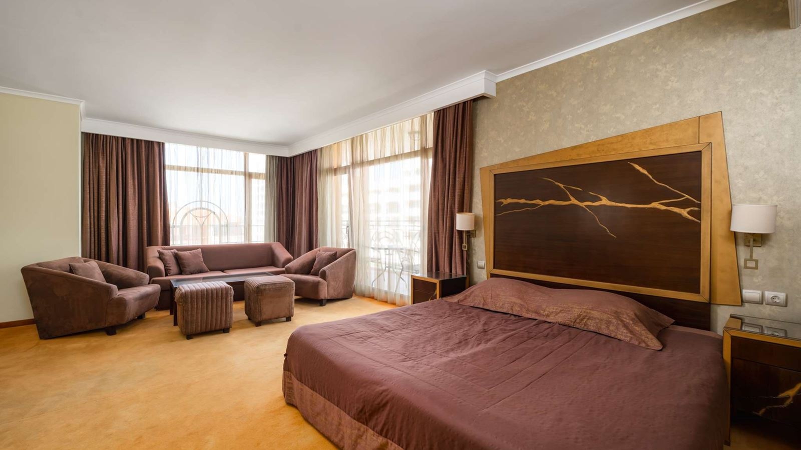 rooms-double-deluxe-room