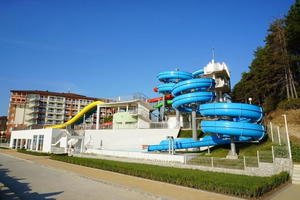 water-park-water-park