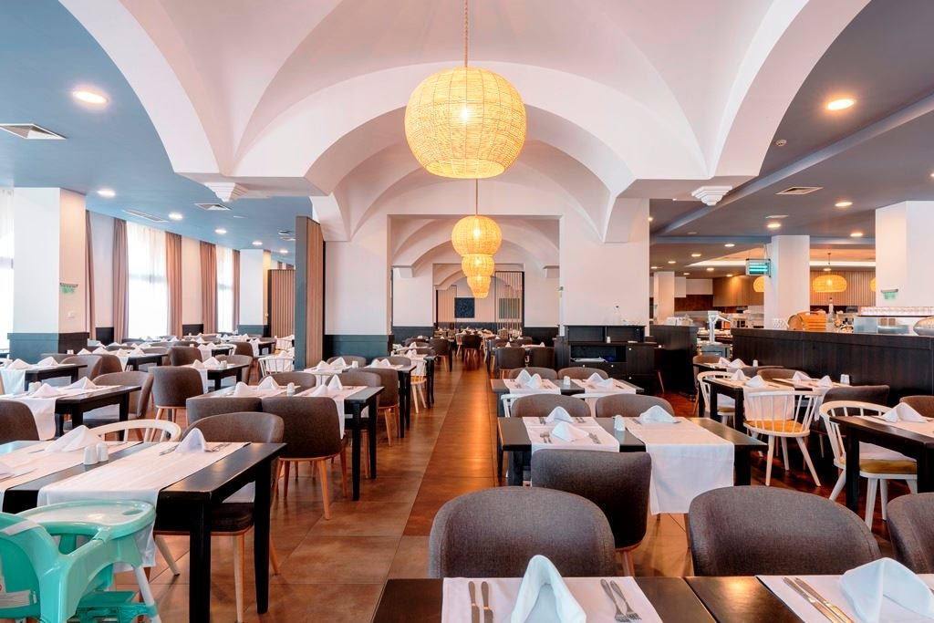 restaurants-restaurants