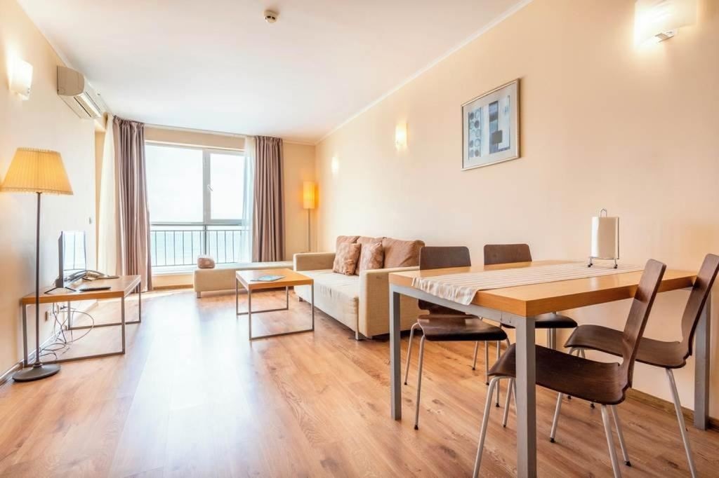 rooms-standard-apartment-seaview-balcony-or-terrace