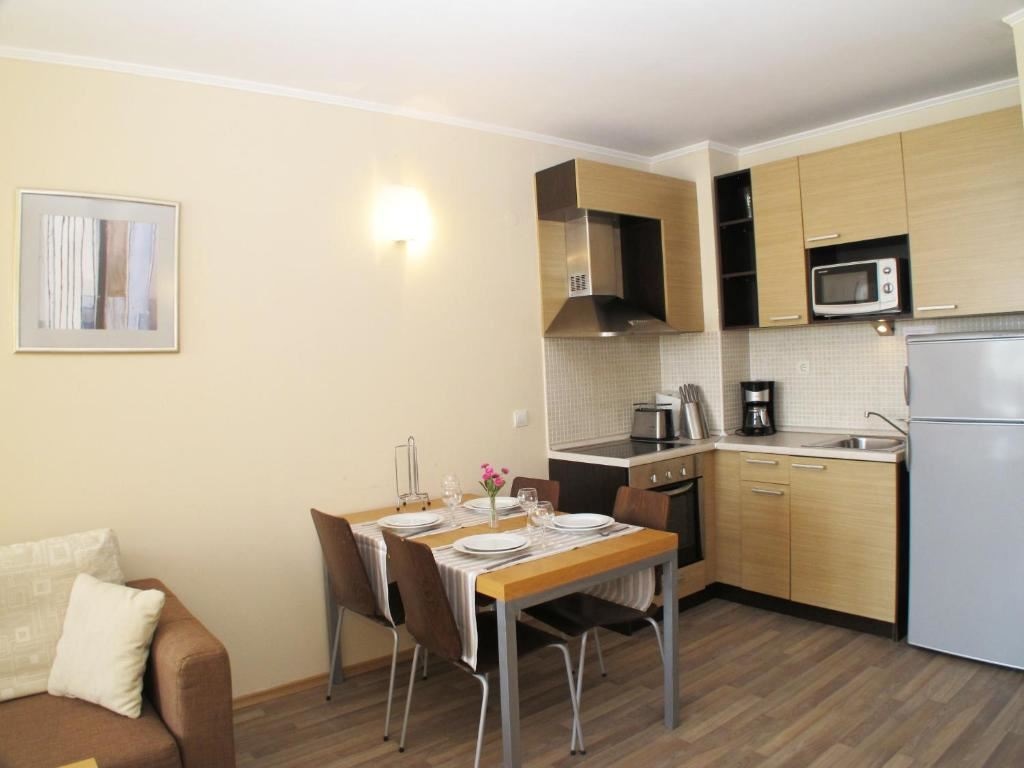 rooms-standard-apartment-seaview-balcony-or-terrace