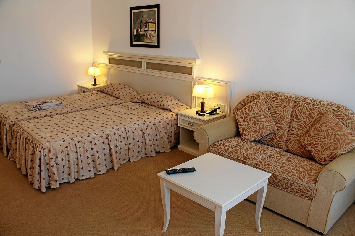 rooms-standard-room-balcony