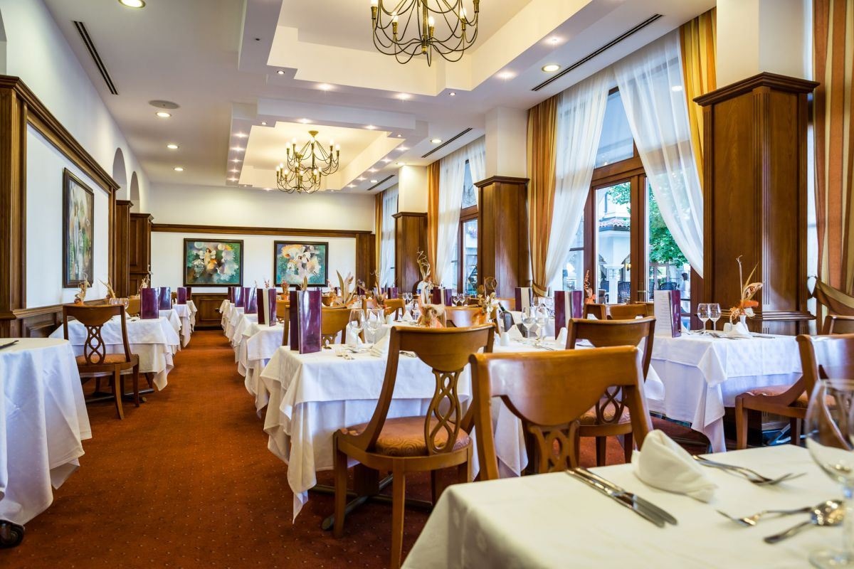 restaurants-poseidon-restaurant