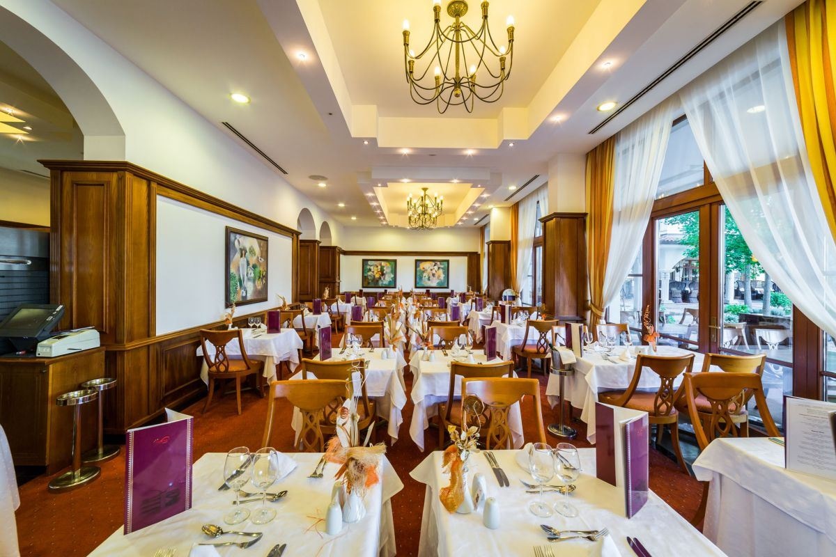 restaurants-poseidon-restaurant