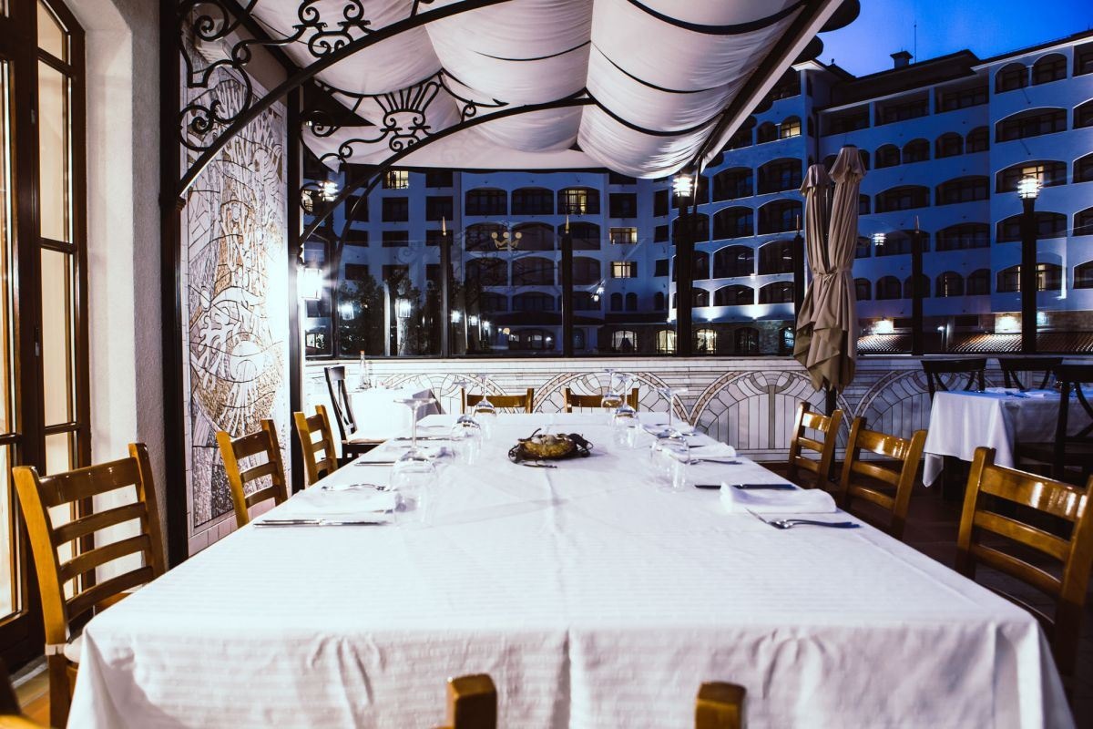 restaurants-dolphin-restaurant